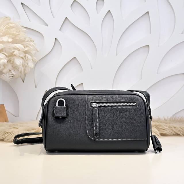 Hermes-Herm S Latest Men's Messenger Bag Shoulder Bag Made Of Top Calfskin Noble