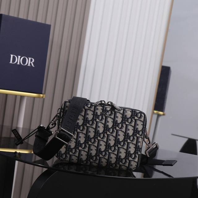 The Most Popular Version On The Market, Welcome To Compare Zipper Clutch Beige A