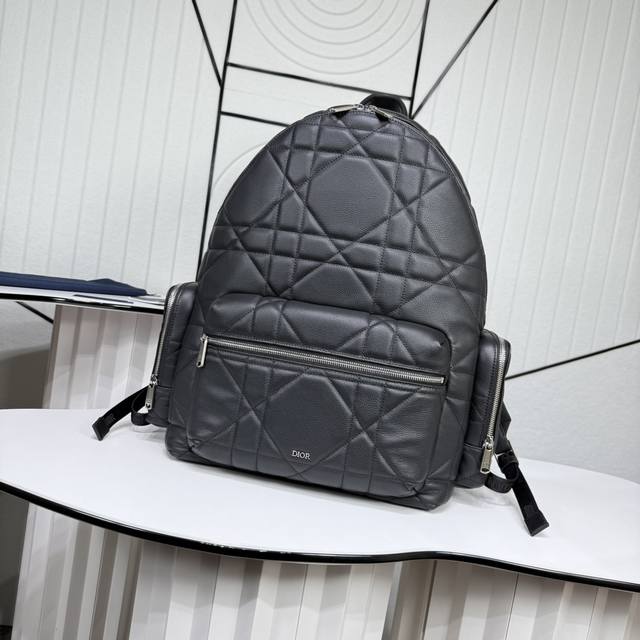 The Highest Version In The Market, Original Quality, Genuine Version This Backpa