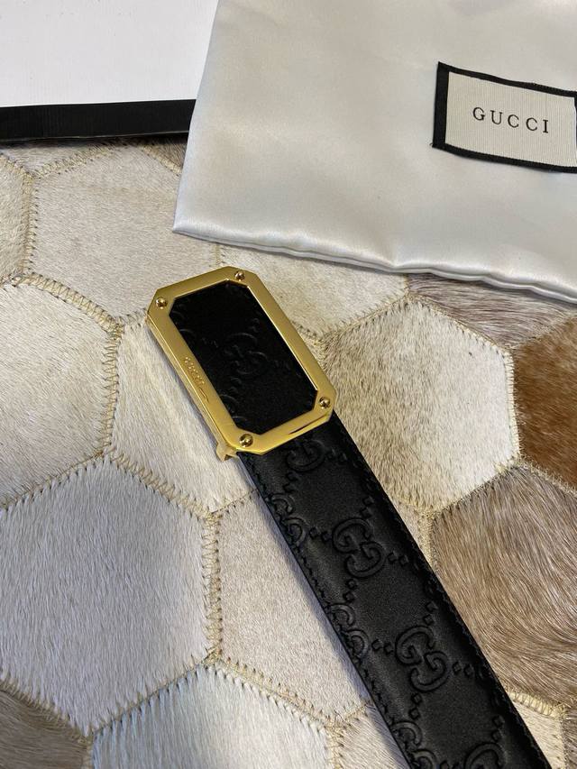 Gucci Gucci Exquisite Square Metal Buckle, Double G Embossed Black Imported Leat