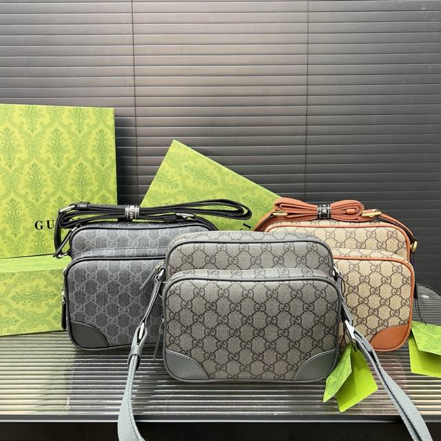 Gucci Gucci Gg Emblem Shoulder Bag Camera Bag Unisex Crossbody Shoulder Bag Real
