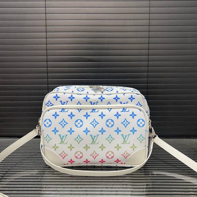 Louisvuitton Louis Vuitton New Spring Capsule Printed Messenger Bag Single Shoul