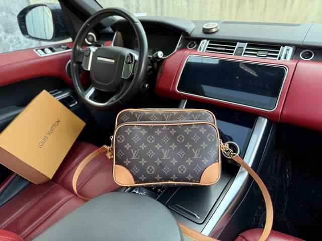 High-End Goods New "Louis Vuitton" Lv Shoulder Bag Louis Vuitton Messenger Bag M