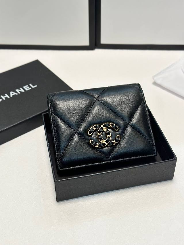 Color Sheepskin Black Size 11X10 The Latest Model From Chanel Is Now Available!