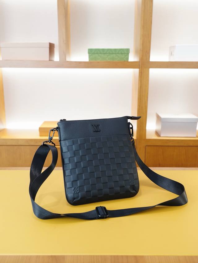 Lv Louis Vuitton Official Website Synchronized High Version Crossbody Shoulder B