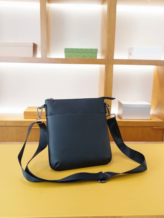 Private Customization, Official Website Synchronization, High Version, Crossbody