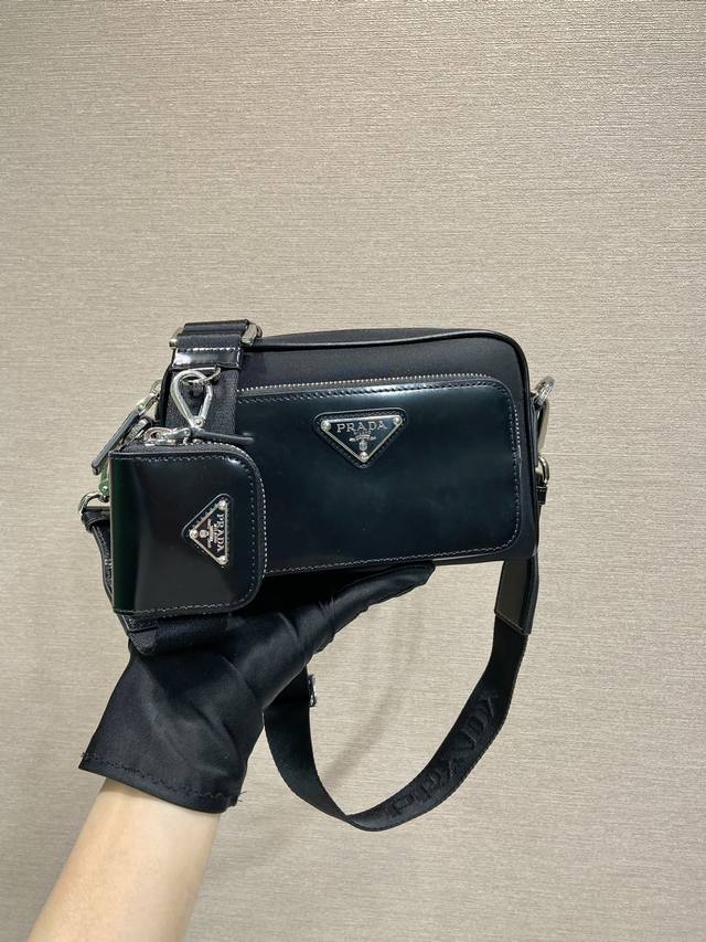 New 2Vh172 This Shoulder Bag Is Made Of Re-Nylon And Shiny Leather, Combining Co