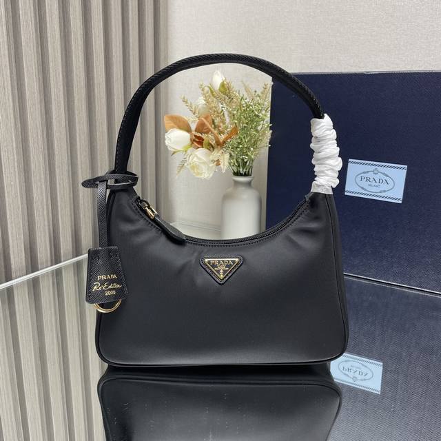 Top Original Prada Latest Hot Upgraded Version Gold Hardware Hobo Kendall Same S