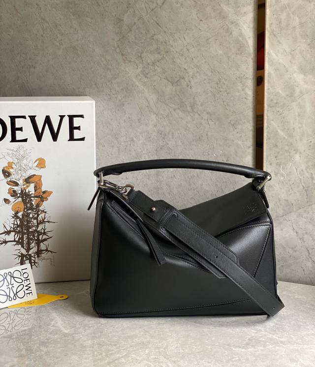 Puzzlenatural Color Embossing Classic Black Has Arrived Simple And Elegant Geome
