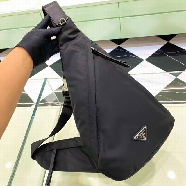Latest Hot-Selling New Backpack 2Vz092 Fashionable And Simple Style Triangular E