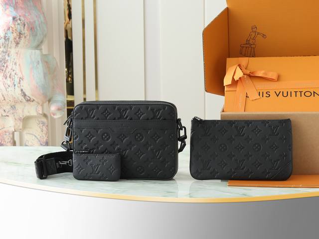 Top Original Single Home Real Shot M46602 Black Full Leather Men's Bag Three-Pie