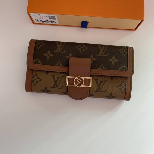 Factory P Price Top Original M46645 This Sarah Dauphine Wallet Combines Monogram