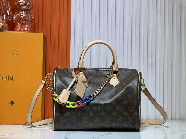 M24422 M24423 This Speedy Bandouli Re 30 Monogram Leather Handbag Is Made Of Sof