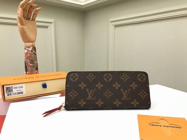 Factory Price Top Original M60742 Old Red The Cl Mence Wallet Made Of Fashionabl
