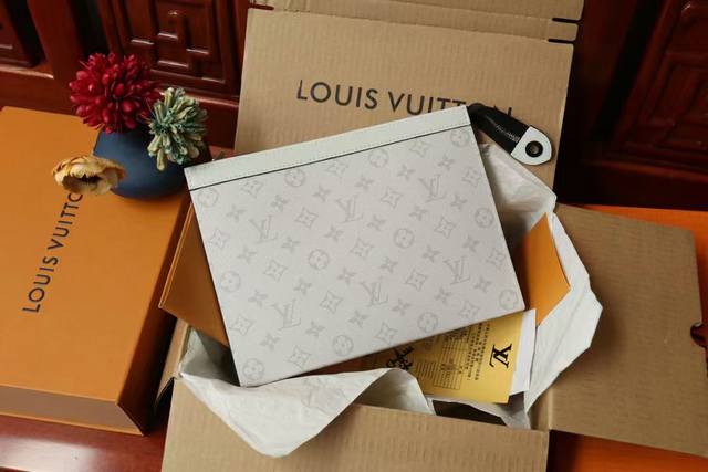 Factory P Price Top Original M61692 White Flower Pochette Voyage Handbag Made Fr