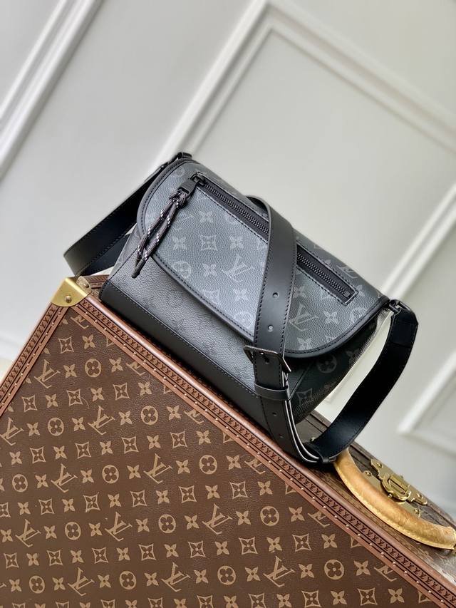 Factory P Price Dynamic Chip Top Original M12681, This Pulse Messenger Bag Is Ma