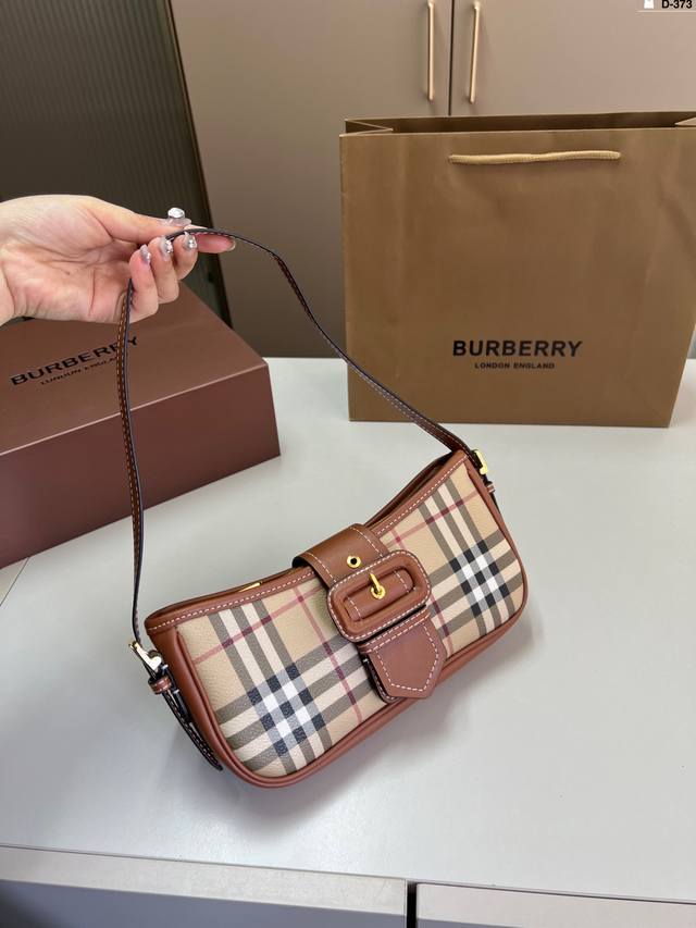 Used Burberry Shoulder Bag Underarm Bag Used With Denim, Super Casual Combinatio