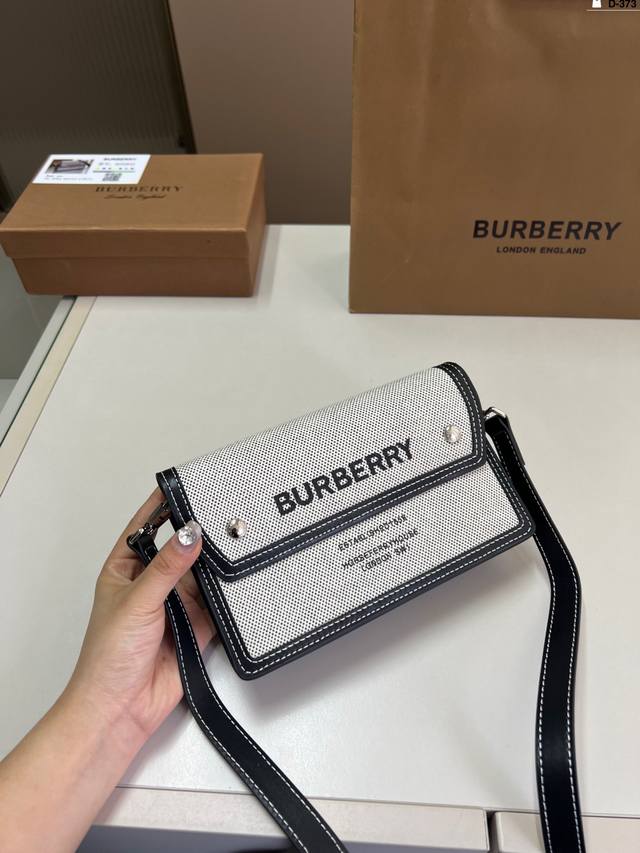 Burberry Canvas Messenger Bag Burberry's Latest Single-Shoulder Messenger Bag, P