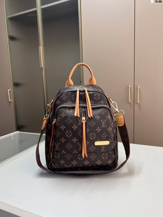 Lv Backpack Is So Versatile That It Has No Friends . It Has A Large Capacity And