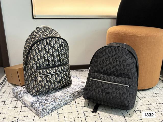 Dior Backpack New Models Are Available. They Look Good On Both Men And Women. A