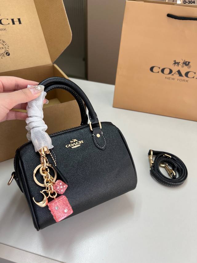 With Pendant Coach Pillow Bag Handbag Classic Design Fashionable And Versatile C