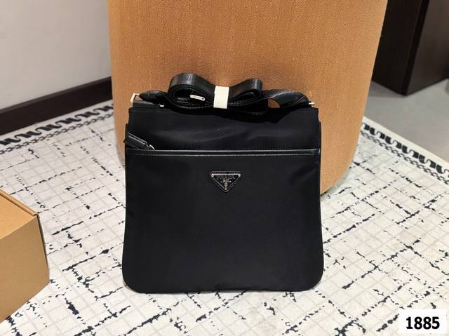 Prada Prada Nylon Cloth Label Shoulder Bag Men's Messenger Bag With Exquisite In