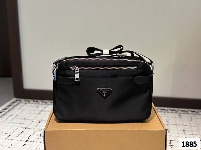 Prada Prada Nylon Cloth Label Shoulder Bag Men's Messenger Bag With Exquisite In