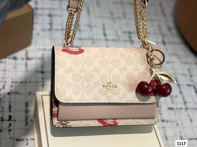 With Folding Box Coach Store Same Style Coach Accordion Chain Bag New Color Matc