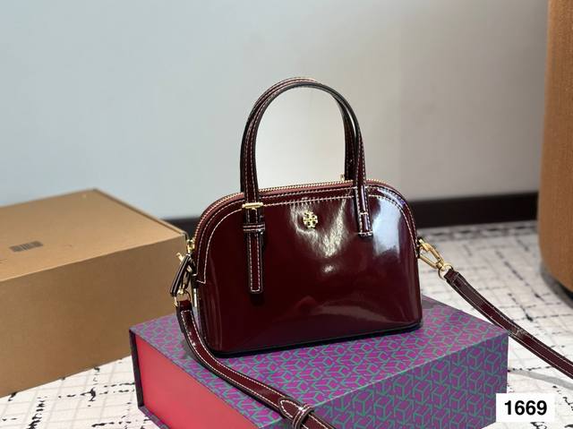 With Box Tb Tory Burch Shell Bag Is Super Fashionable. There Is No Doubt That It