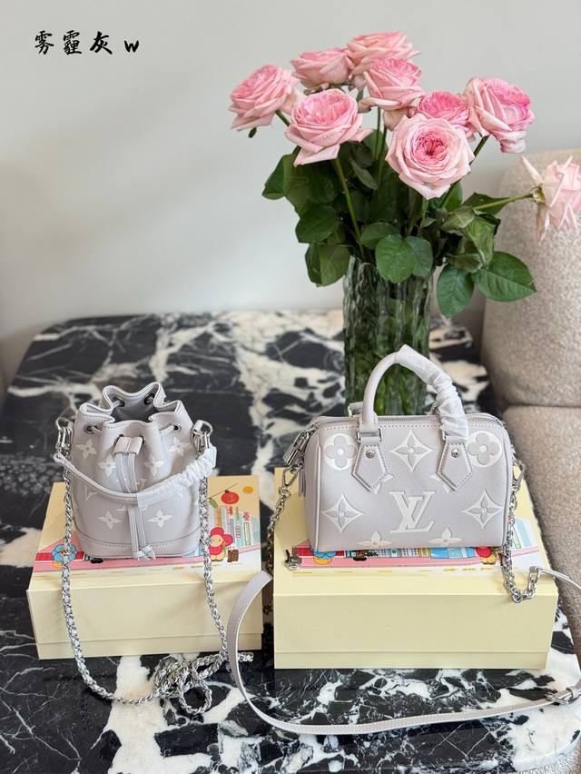 Small Bucket Pillow Many Celebrities And Fashion Bloggers Love Lv Bags Lv Bags A