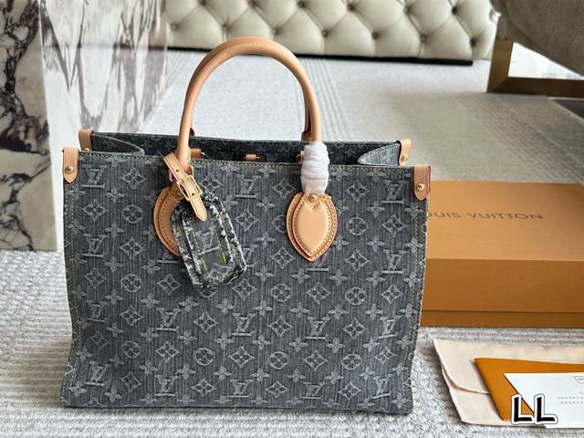 With Box Size: 34*26Cm L's Onthego Shopping Bag Has A Hidden Shoulder Strap Desi