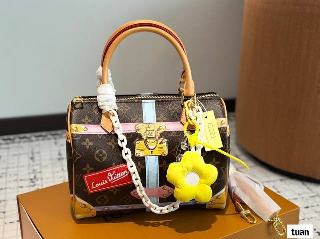 With Folding Box Lv Painted Pillow Bag Spring And Summer Show Series, This Lv Mo