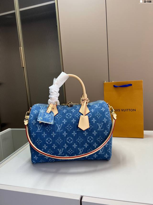 Lv Denim Pillow Bag Retro And Elegant, Timeless Classic Formal And Casual, Stres