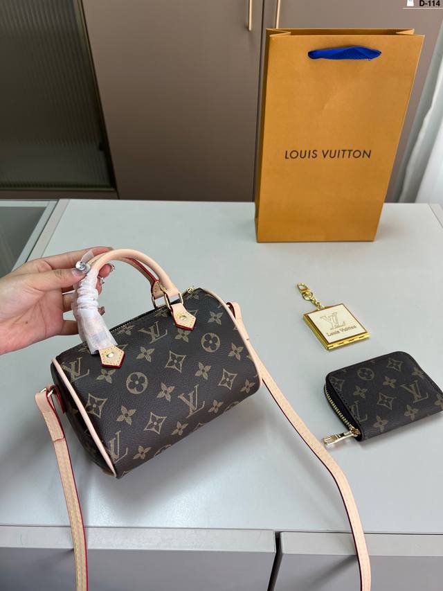 With Card Holder And Small Mirror Lv Louis Vuitton Pillow Bag Versatile Fashion