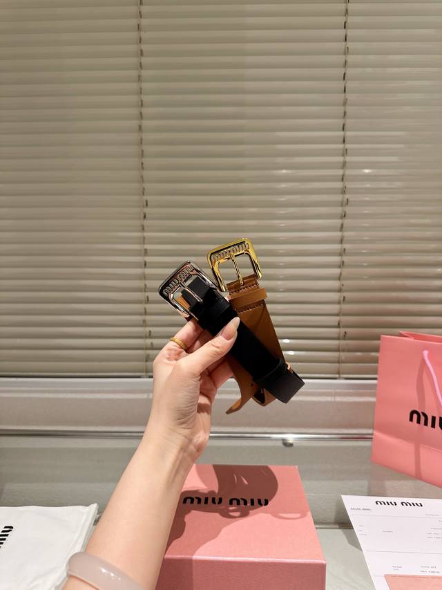 High Version! Miumiu Leather Belt ~ The Hottest Version Among The Popular Unisex