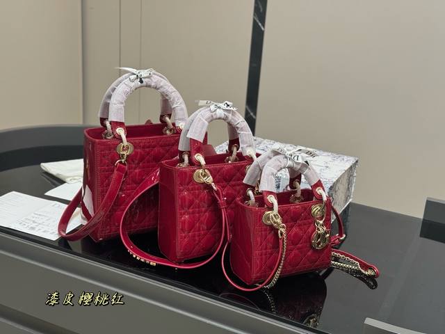 With Box Size: 24*20Cm 20*18Cm 17*13Cm High-Quality Version. Upgraded Shipment D