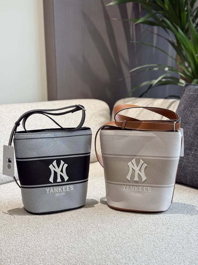 Mlb New Bucket Bag 18 25 Airplane Box