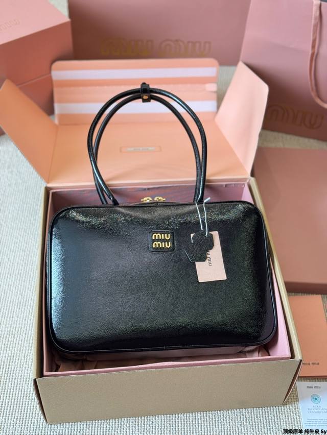 Top Grade Original Pure Cowhide Miumiu Bowling Briefcase Wax Leather Matching Fa
