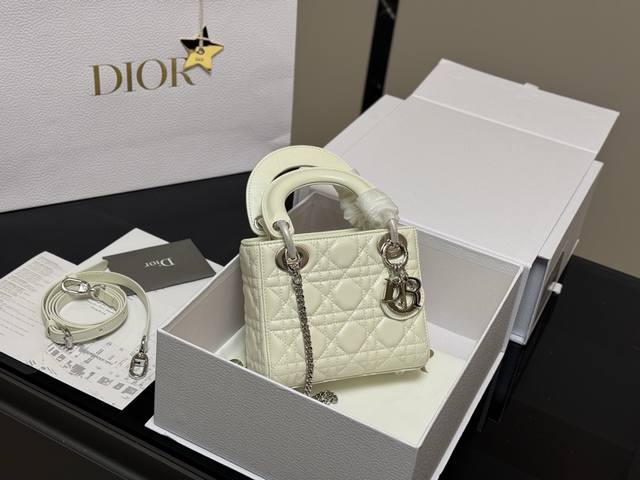 Upgraded Version With Box Size: 17*15Cm Three-Grid Princess Dior Bag Princess Di