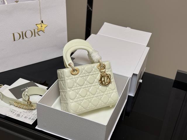With Box Size: 21Cm 4 Grids Lady High Quality Return! Dior Princess Diana, Super