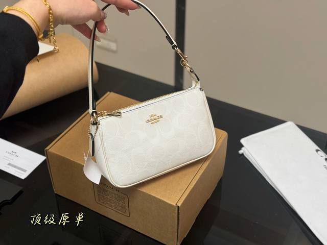 With Airplane Box Size: 19.12Cm Coach Nolita19 Mahjong Bag Keep The Original Bag