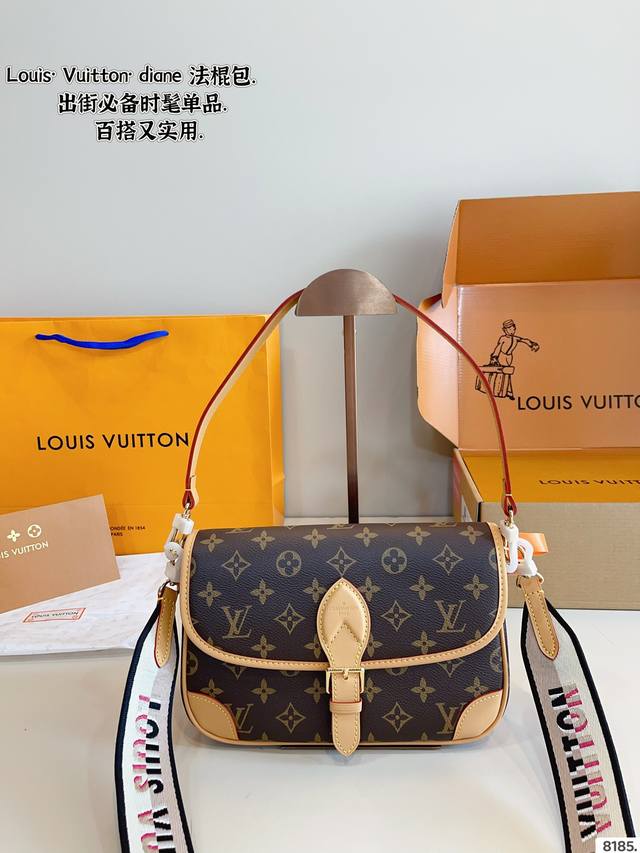 With Gift Box. Lv Baguette Bag Is So Good-Looking Real Shot Of The Upper Body Wi