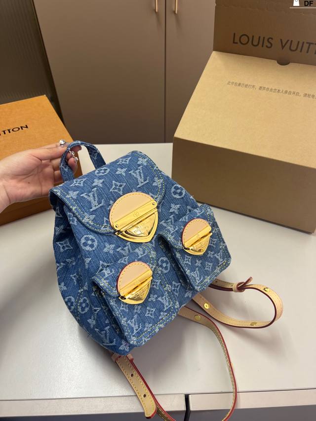 Chip Version Lv Excursion Backpack Is Another Popular Model That Can't Be Bought