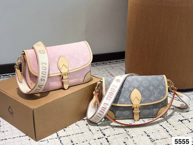 With Airplane Box Folding Box Steel Hardware Lv Denim Baguette Lv Popular King B