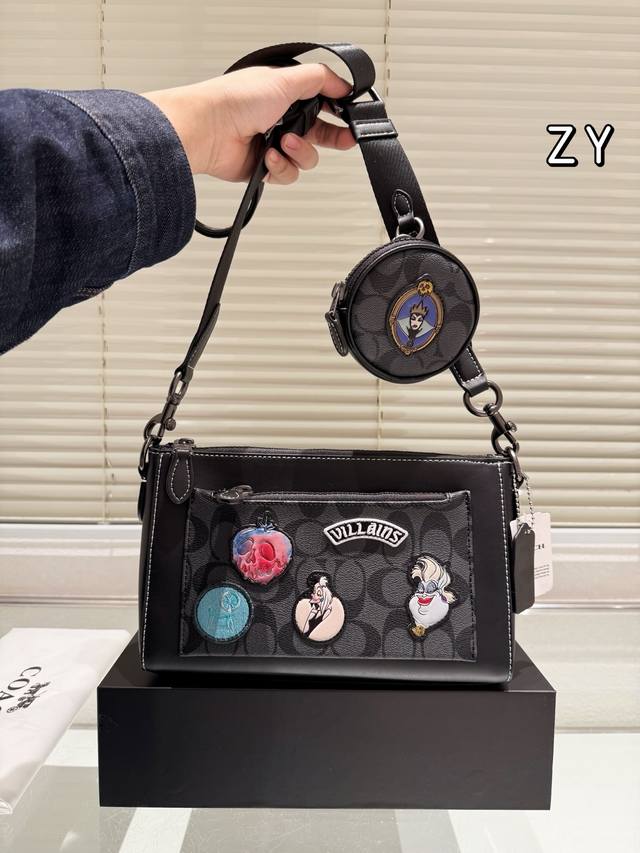 Replica Men's Camera Bag Coach Cool And Handsome Home-Grown Style~ How To Choose
