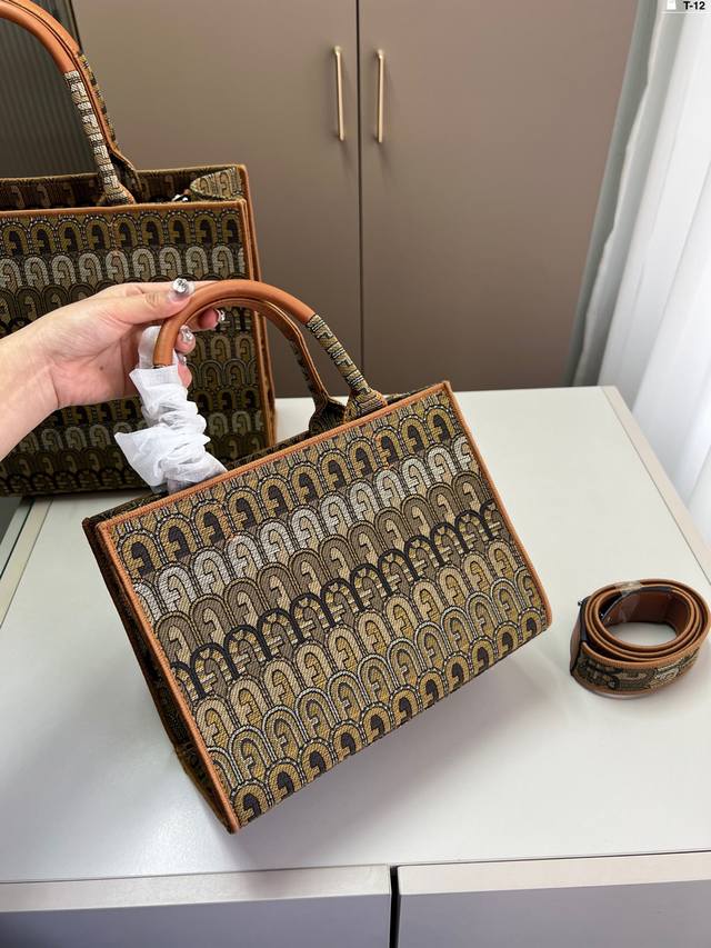Small Furla Tote Bag Furla Old Flower Series Mini Tote Bag T-12 Size 27 20 37 30
