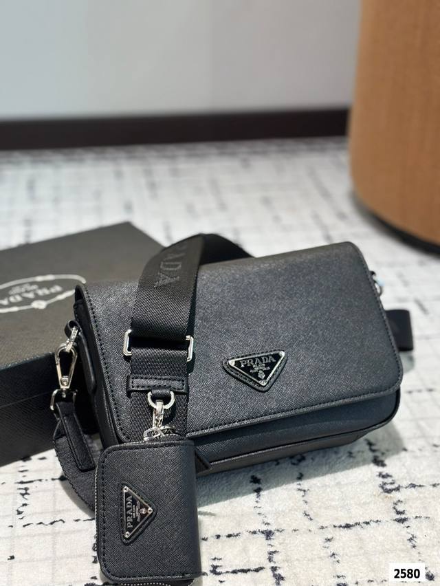 The Matching Box Is Amazing For Me. Prada Postman Is Really Amazing! ! Super Swe
