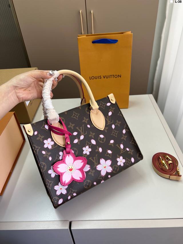 Lv Louis Vuitton Tote Bag It's Really Too Textured When Worn Don't Be Too Eye-Ca