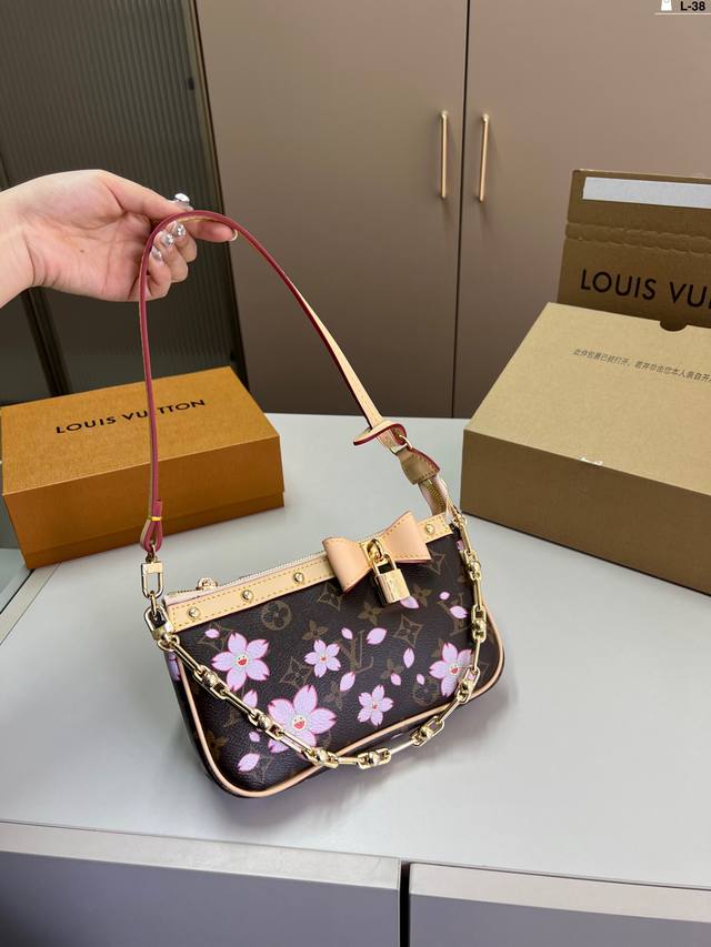 Lv And Takashi Murakami's Limited Edition The Combination Of Cherry Blossoms And