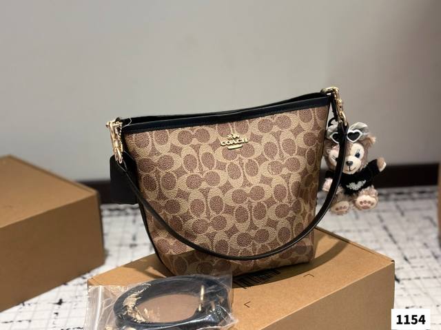 With Pendant And Airplane Box Coach Bucket Bag Coach's New Bucket Bag In May Is